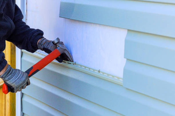 Reliable Emergency Siding Repair contractor in Hamden, CT by Squared Siding